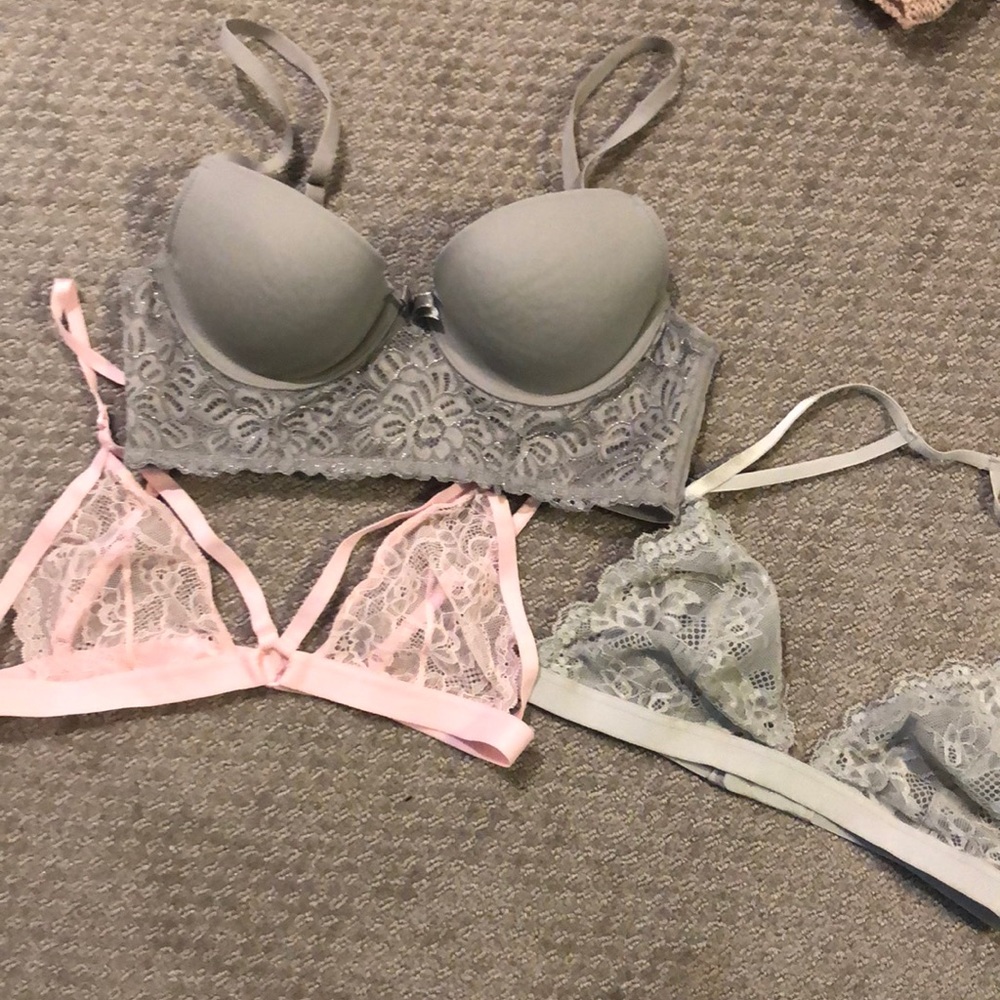 3 bras- 2 size small and 1 34a perfect condition.